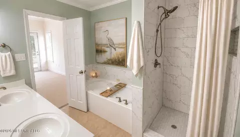 Bath - 730 Kahala Dr, Diamondhead, MS 39525 photo 2 of 5