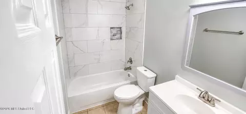 Bath - 730 Kahala Dr, Diamondhead, MS 39525 photo 4 of 5