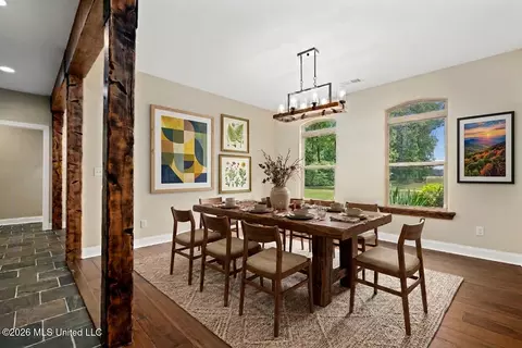 Dining - 568 Woodford Cv, Hernando, MS 38632 photo 2 of 2