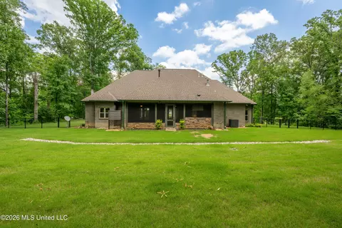 Exterior - 568 Woodford Cv, Hernando, MS 38632 photo 7 of 9