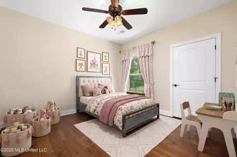 Bedroom - 568 Woodford Cv, Hernando, MS 38632 photo 4 of 8
