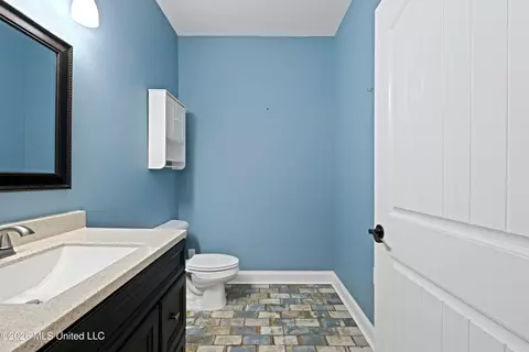 Bath - 568 Woodford Cv, Hernando, MS 38632 photo 1 of 8