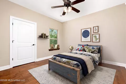 Bedroom - 568 Woodford Cv, Hernando, MS 38632 photo 2 of 8