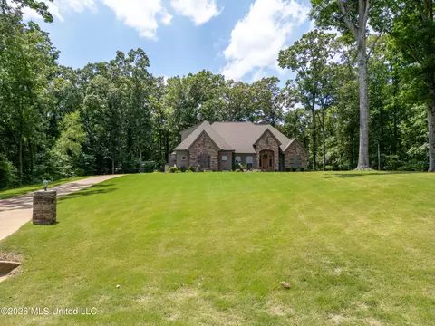 Exterior - 568 Woodford Cv, Hernando, MS 38632 photo 6 of 9