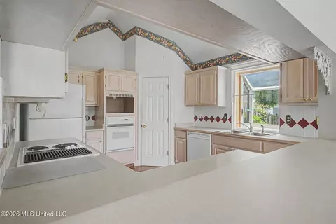 Kitchen - 2594 Brighton Cir, Biloxi, MS 39531 photo 1 of 2