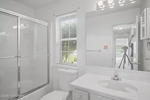 Bath - 2594 Brighton Cir, Biloxi, MS 39531 photo 3 of 3