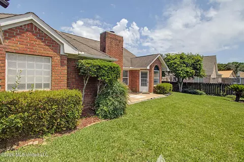 Exterior - 2594 Brighton Cir, Biloxi, MS 39531 photo 3 of 4