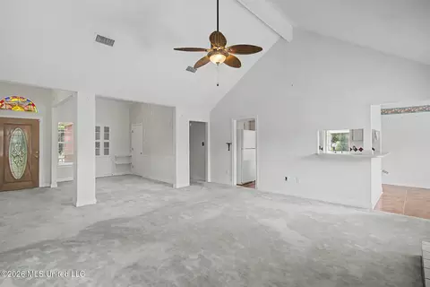 Living - 2594 Brighton Cir, Biloxi, MS 39531 photo 2 of 3