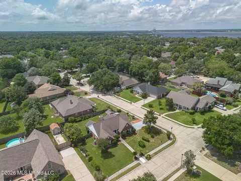 View/Area - 2594 Brighton Cir, Biloxi, MS 39531 photo 2 of 2
