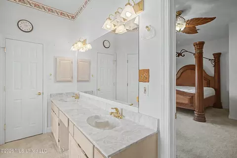 Bath - 2594 Brighton Cir, Biloxi, MS 39531 photo 1 of 3