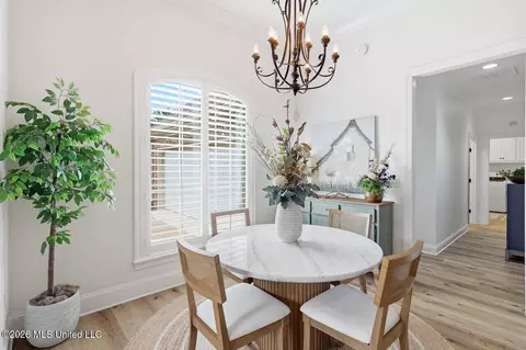 Dining - 112 Meadow Pointe Cv, Brandon, MS 39042 photo 1 of 2