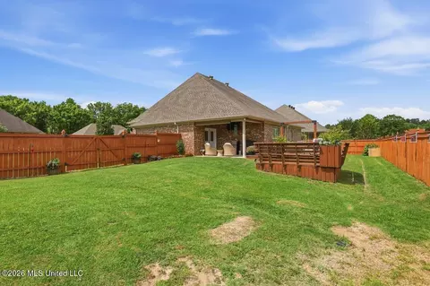 Exterior - 112 Meadow Pointe Cv, Brandon, MS 39042 photo 7 of 9