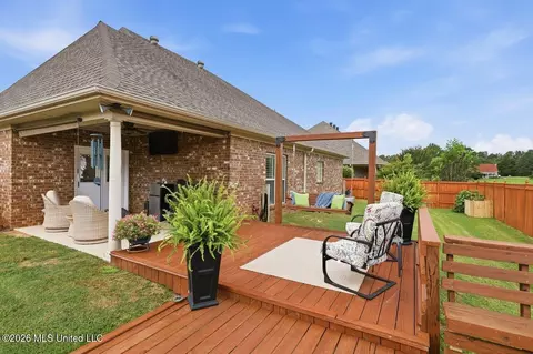 Exterior - 112 Meadow Pointe Cv, Brandon, MS 39042 photo 6 of 9