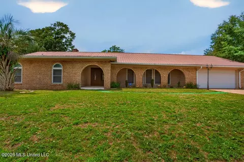 129 Pirate Ave, Long Beach, MS 39560