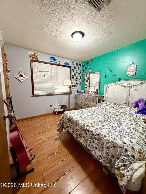Bedroom - 1602 Martin Ln, Brookhaven, MS 39601 photo 1 of 5