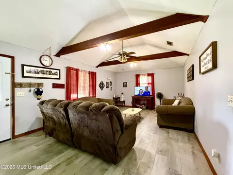 Living - 1602 Martin Ln, Brookhaven, MS 39601 photo 1 of 2