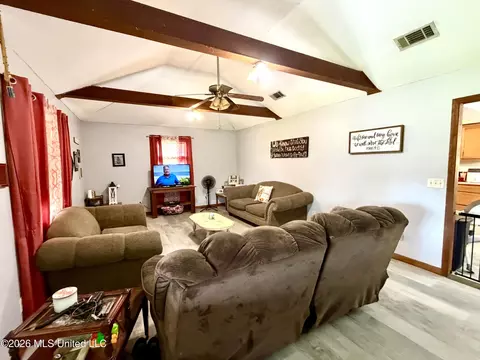 Living - 1602 Martin Ln, Brookhaven, MS 39601 photo 2 of 2
