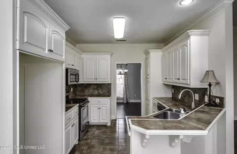 Kitchen - 125 Bradfield Rd, Madison, MS 39110 photo 1 of 6