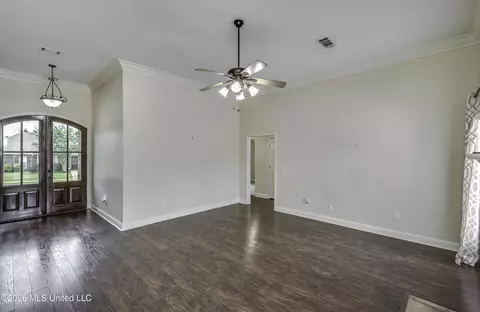 Living - 125 Bradfield Rd, Madison, MS 39110 photo 5 of 5