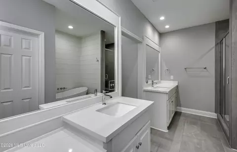 Bath - 125 Bradfield Rd, Madison, MS 39110 photo 1 of 5