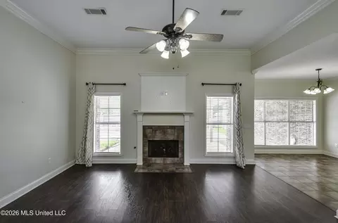 Living - 125 Bradfield Rd, Madison, MS 39110 photo 2 of 5