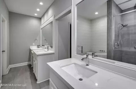 Bath - 125 Bradfield Rd, Madison, MS 39110 photo 2 of 5