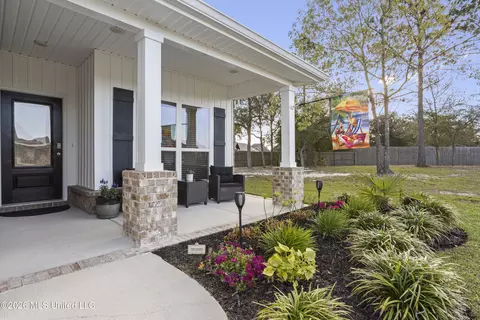 7336 Shearwater Way, Ocean Springs, MS 39564