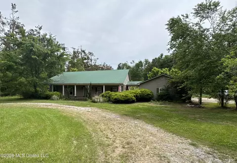 213 Denton Rd, Holcomb, MS 38940