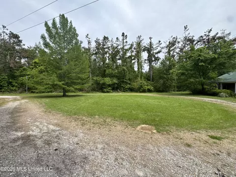 213 Denton Rd, Holcomb, MS 38940 photo 3