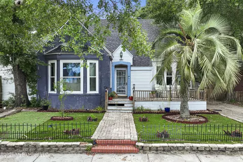 1090 Cherokee St, Biloxi, MS 39530