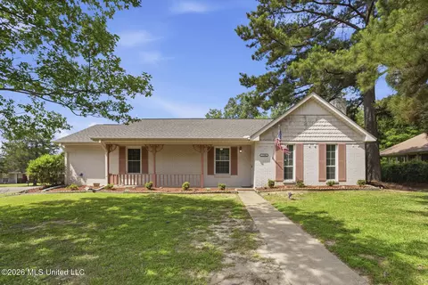 1104 Longwood Pl, Clinton, MS 39056