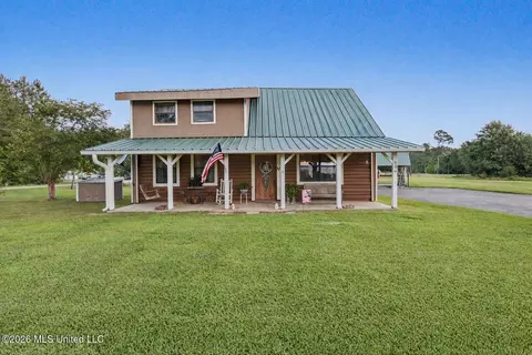 6270 Lower Bay Rd, Bay Saint Louis, MS 39520
