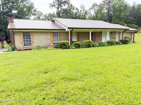 439 Poplar Springs Rd, Mendenhall, MS 39114