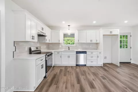 Kitchen - 134 Lynne Ln, Lucedale, MS 39452 photo 1 of 2