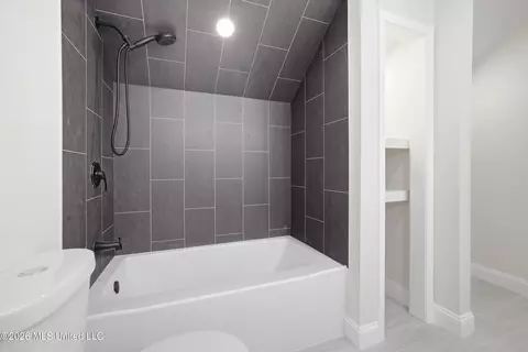 Bath - 134 Lynne Ln, Lucedale, MS 39452 photo 6 of 11
