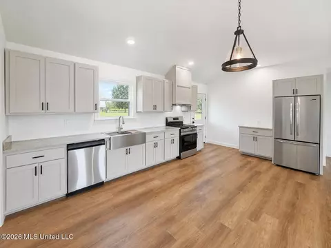 Kitchen - 1113 Holland Rd, Lucedale, MS 39452 photo 2 of 3