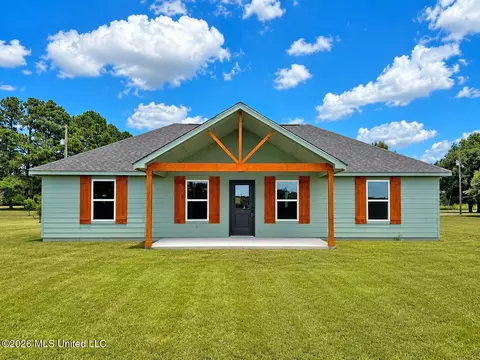 1113 Holland Rd, Lucedale, MS 39452
