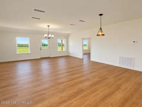 Living - 1113 Holland Rd, Lucedale, MS 39452 photo 2 of 4