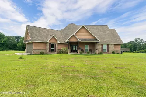 1079 Mount Herman Rd, Osyka, MS 39657