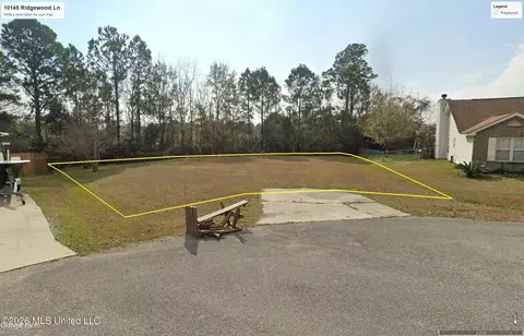 10145 Ridgewood Ln, Biloxi, MS 39532