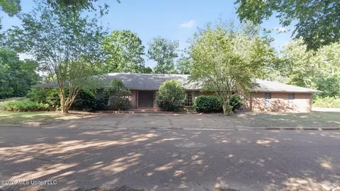 1000 Pine Land Dr, Yazoo City, MS 39194
