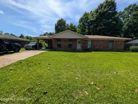1016 Lotus Dr, Natchez, MS 39120