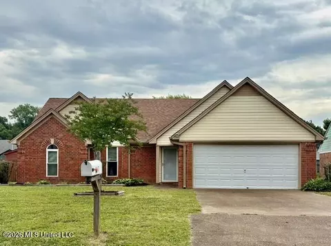 107 Peach Tree Dr, Senatobia, MS 38668