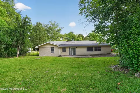 Exterior - 1523 Winchester St, Jackson, MS 39211 photo 4 of 7