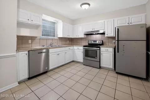 Kitchen - 1523 Winchester St, Jackson, MS 39211 photo 2 of 2