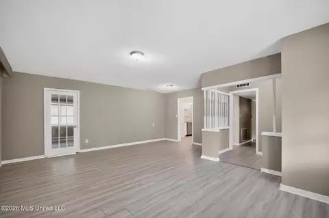 Living - 1523 Winchester St, Jackson, MS 39211 photo 3 of 7