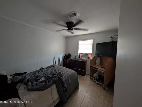 Bedroom - 224 Greenfield Rd, Natchez, MS 39120 photo 3 of 3