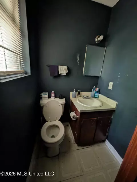 Bath - 224 Greenfield Rd, Natchez, MS 39120 photo 2 of 2