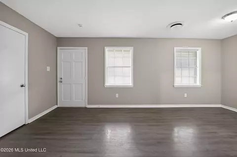 Living - 5741 Wild Flower Dr, Jackson, MS 39209 photo 10 of 10