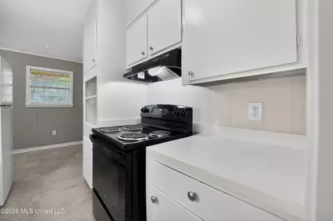 Kitchen - 5741 Wild Flower Dr, Jackson, MS 39209 photo 3 of 3